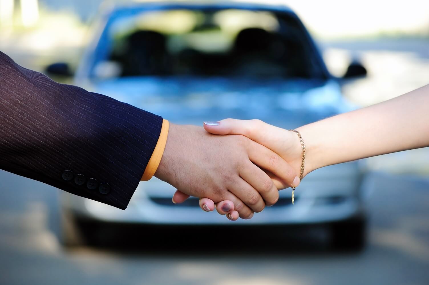 How to Complete a Used Car Sale by Owner in Canada article header